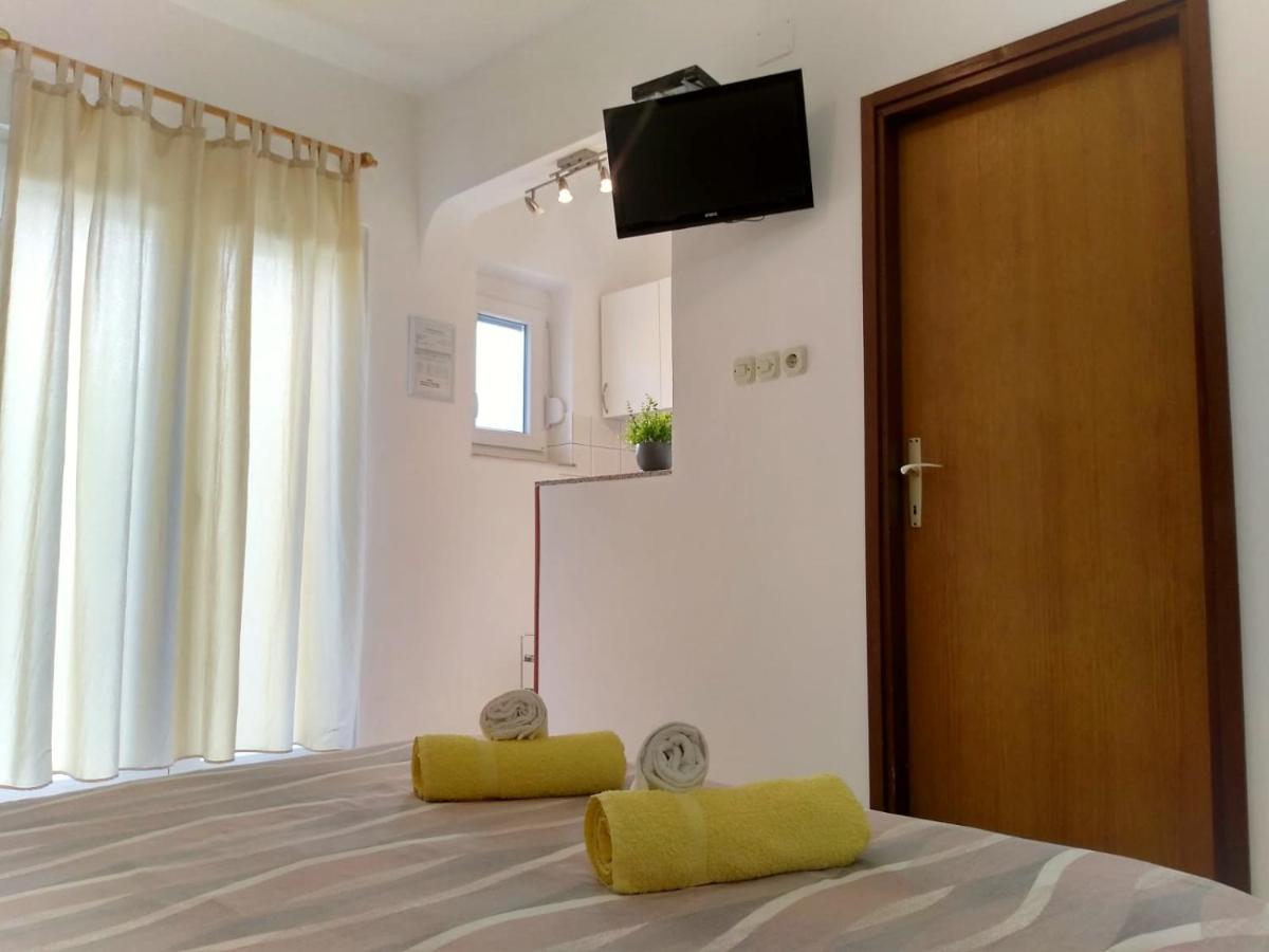 Cizmesija Apartment *